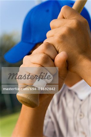 Baseball batter waiting for pitch, (close-up)