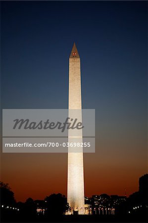 Washington Monument au crépuscule, Washington, D.C., USA