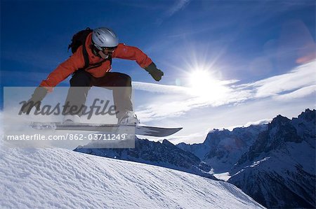 Un snowboarder à La Flégère, Chamonix, France