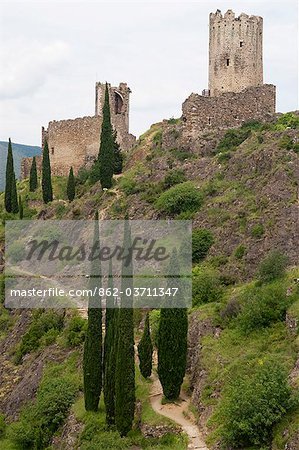 Blick auf die Burg Lastours France