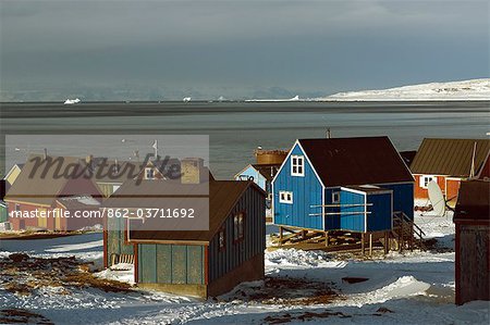 Grönland, Ittoqqortoormiit. Die isolierten Dorf von Ittoqqortoormiit (Scoresbysund) liegt an der Nord-Ost-Küste Grönlands. Es hat 2 Lebensmittel-Lieferungen im Jahr mit dem Boot.