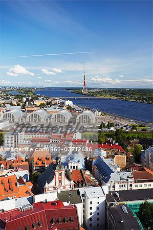 Blick über die Altstadt mit der Düna, Riga, Lettland