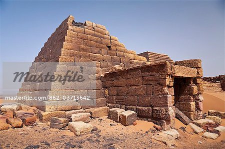Sudan, Begrawiya. The ancient Nubian Pyramids.