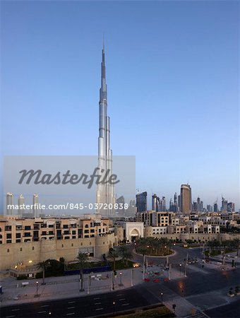 Burj Khalifa, Sheikh Zayed Road, Dubai. Architectes : Skidmore, Owings and Merrill