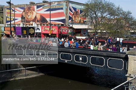 Brücke über den Regent's Canal in der Nähe von Camden Dorf, Camden Lock, Camden High Street, London NW1, England