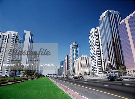 Nouveaux immeubles de bureaux, doublure Shaikh Zayed Road