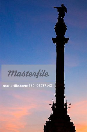 Spain, Cataluna, Barcelona, Ciutat Vella, Colum Statue zu Ehren von Christopher Columbus bei Sonnenuntergang.
