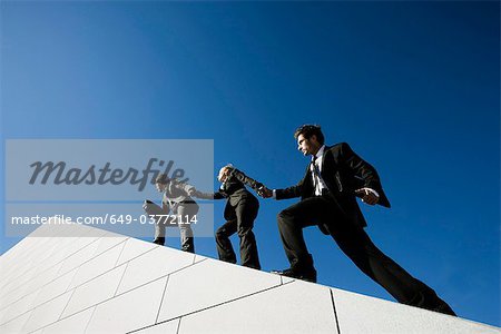 3 Benutzern am Dach
