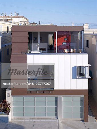 Modern build house, Manhattan Beach, California. Architects: Make Architecture