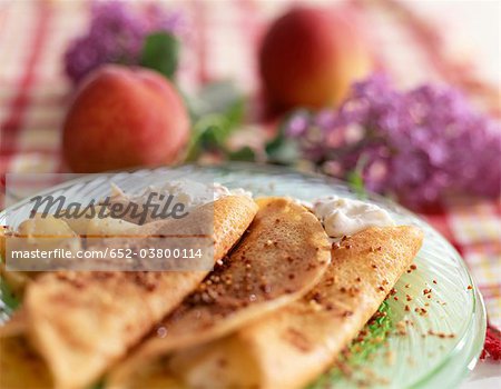 crêpes au goût d'amande et de pêche crêpes au goût d'amande et de pêche