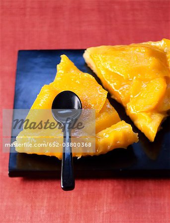 Tarte tatin de mangue au poivre Espelette