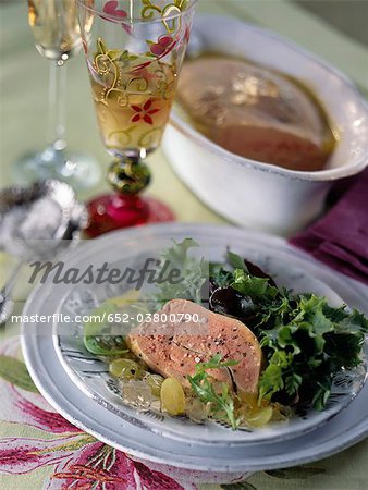 Foie Gras mit Trauben und mesclun