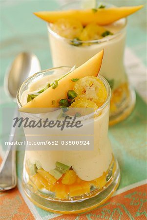 Mousse à la mangue et avocat en verrine