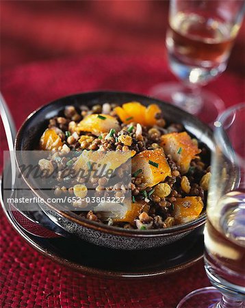 Lentils with haddock and raisins