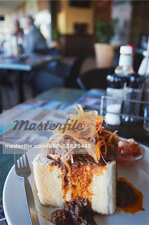 Bunny chow (curry dans évidée miche de pain), Durban, KwaZulu-Natal, Afrique du Sud