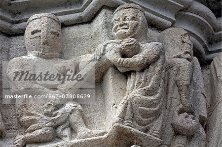 L'île de Gotland, en Suède. Représentation graphique sur une frise sculptée Pierre église de l'invasion de l'île par armour clad chevaliers médiévaux