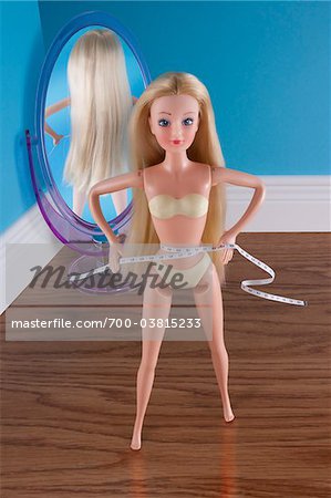 Poupée mesure taille avec ruban à mesurer Poupée mesure taille avec ruban à mesurer
