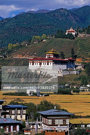 Paro is Bhutans second largest town.The western end of the Paro valley is only 20 kms from the Tibetan border and for centuries it has been the first point of entry into Bhutan for Tibetans either invading armies or traders.