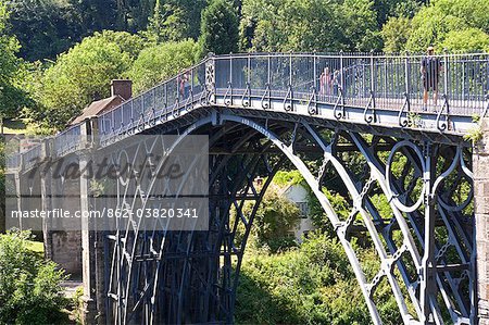 England, Shropshire, Ironbridge Gorge, UNESCO World Heritage Site.  The area takes its name from the famous Iron Bridge, a 30 metre cast iron bridge that was built across the river there in 1779.