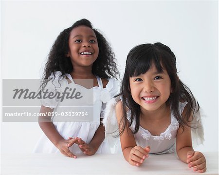 Studio photo des filles avec l'Expression du visage