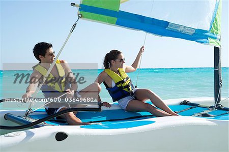 Paar auf Katamaran, Reef Playacar Resort &amp; Spa, Playa del Carmen, Mexiko