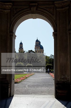 Vue de l'église théatin Diana Pavillion, Hofgarten, Munich, Allemagne