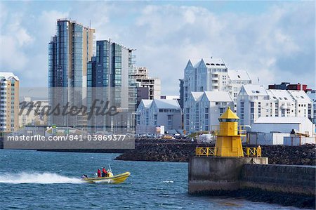 Front de mer de Reykjavik, la partie plus moderne de Reykjavik est situé sur Saebraut, le vieux port et le centre historique. Reykjavik, en Islande, les régions polaires