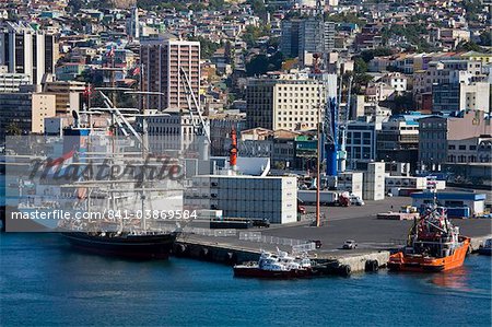 Port de Valparaiso, au Chili, en Amérique du Sud