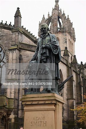 Statue d'Adam Smith, St. Giles Cathedral, Edinburgh, Lothian, Ecosse, Royaume-Uni, Europe