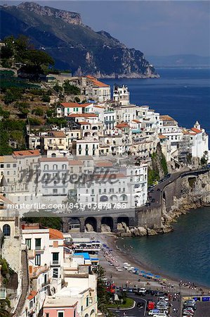 Vue d'Amalfi de la côte, la côte amalfitaine, patrimoine mondial de l'UNESCO, Campanie, Italie, Europe