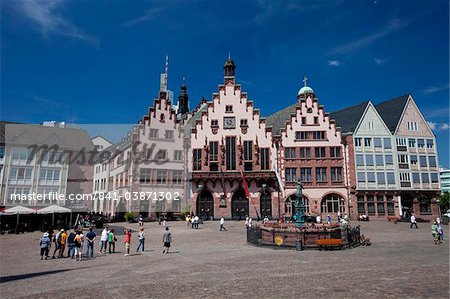 La place Römerberg, un des principaux points de repère à Frankfurt am Main, Hesse, Allemagne, Europe