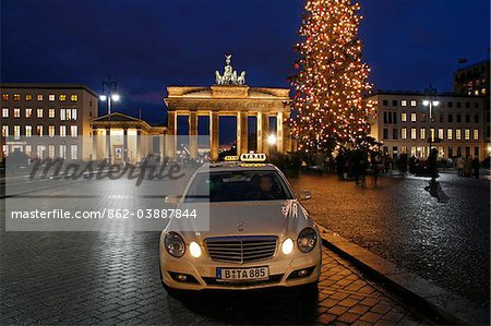 La porte de Brandebourg à Berlin à Noël.