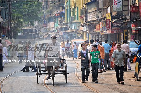Rikschas in den Straßen von Kolkata (Kalkutta). Indien