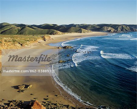 Praia Amado, in der Nähe von Carrapateira, an der atlantischen Küste von Algarve, Portugal