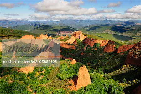 Breathtaking landscape of Las Medulas, once a roman gold mine. Nowadays a UNESCO World Heritage Site. Castilla y Leon, Spain
