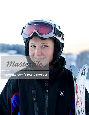 Portrait d'un jeune skieur alpin femal, Suède.