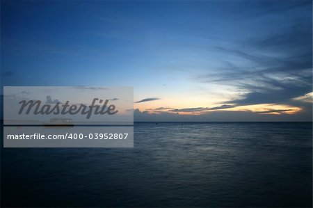 Sunrise on the Indian ocean - maldives