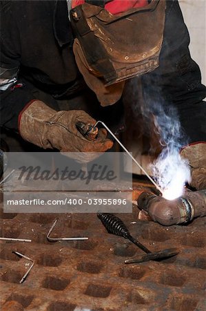 worker welding