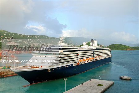 St Thomas USVI welcoming cruise passengers