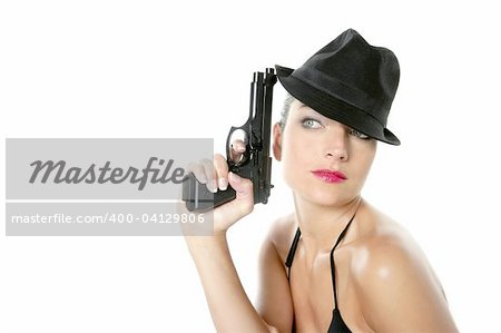Belle femme sexy de bikini et main arme-noir