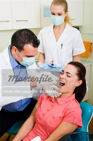 painful dental injection before operation