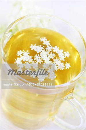 Healthy and delicious elder flower tea or lemonade