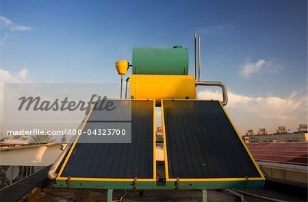Hot water solar heating systems on rooftop