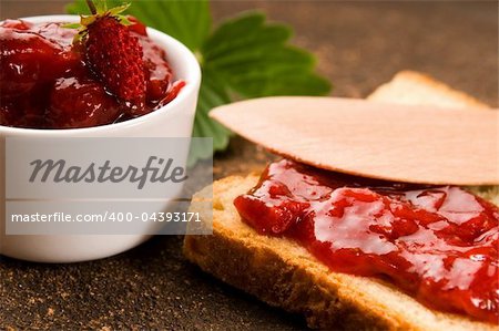 Wild strawberry jam with toast