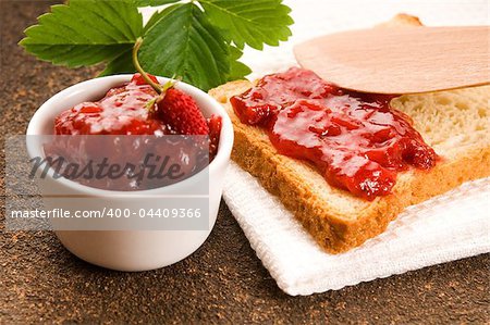 Wild strawberry jam with toast