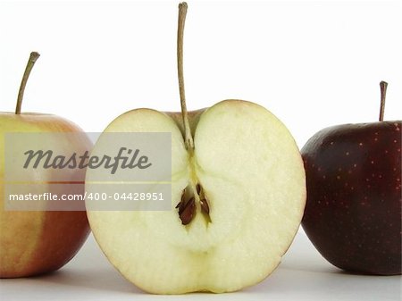 close-up photo of the apples at the light background