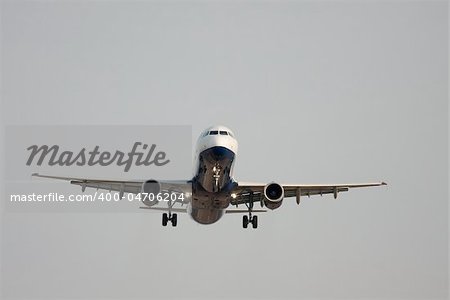 Commercial aircraft landing