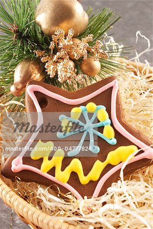 traditional christmas gingerbread in a wicker basket