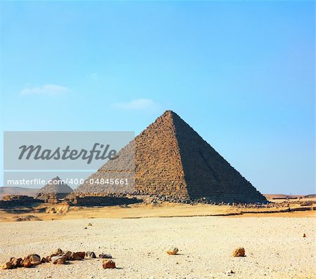 famous ancient egypt pyramids in Giza Cairo