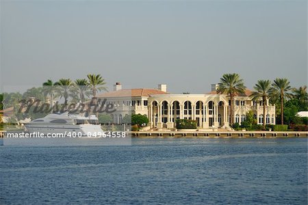 Luxurious Florida home on millionaire's row